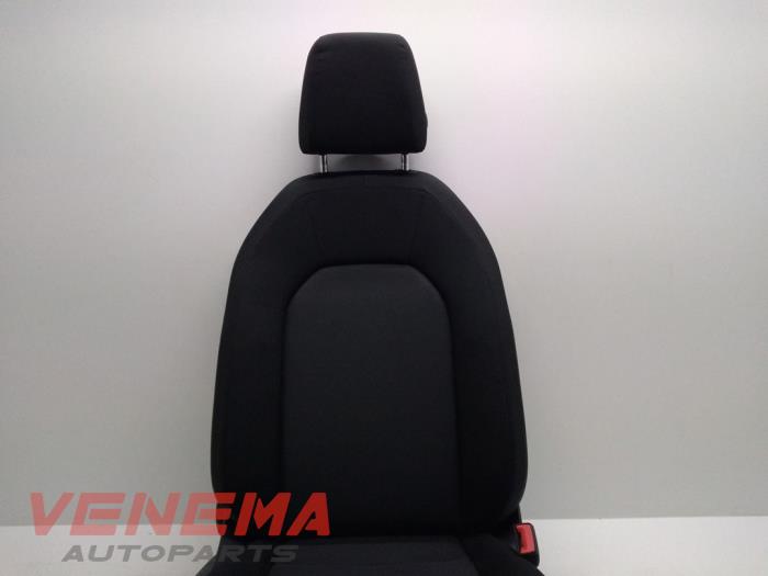 Stoel rechts van een Seat Ibiza V (KJB) 1.0 12V 2019