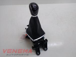 Gebruikte Schakelmechaniek Ford Fiesta 6 (JA8) 1.0 EcoBoost 12V 100 Prijs € 49,99 Margeregeling aangeboden door Venema Autoparts