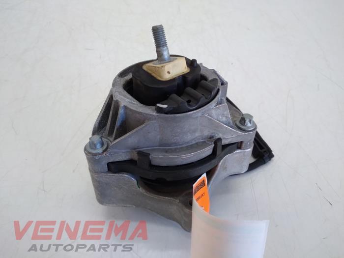 Gebruikte Motorrubber BMW 2 serie (F23) 218i 1.5 TwinPower Turbo 12V Prijs € 24,99 Margeregeling aangeboden door Venema Autoparts