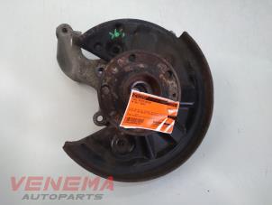 Gebruikte Fusee rechts-achter Volkswagen Golf VII Variant (AUVV) 2.0 TDI 4Motion 16V Prijs € 129,99 Margeregeling aangeboden door Venema Autoparts