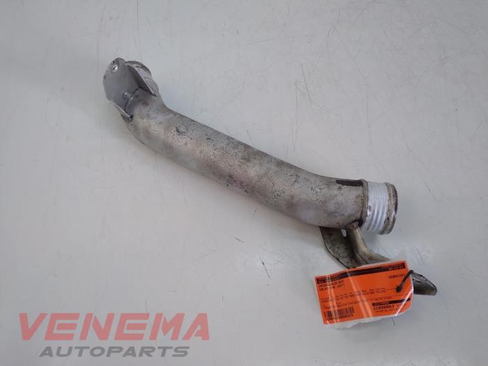 Gebruikte Intercooler Buis Volvo V40 Cross Country (MZ) 2.0 D2 16V Prijs € 24,99 Margeregeling aangeboden door Venema Autoparts