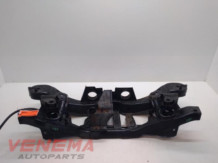 Gebruikte Subframe Volvo V40 Cross Country (MZ) 2.0 D2 16V Prijs € 49,99 Margeregeling aangeboden door Venema Autoparts