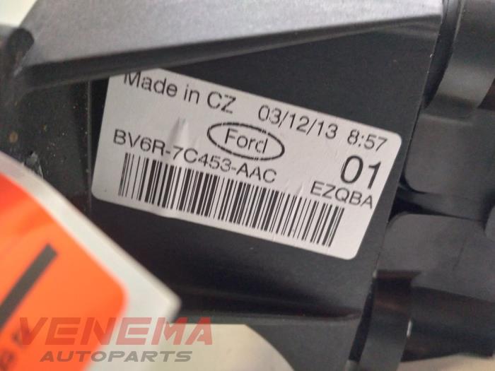 Schakelmechaniek van een Ford Focus 3 1.0 Ti-VCT EcoBoost 12V 100 2014