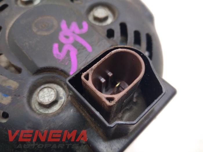 Dynamo van een Ford Focus 3 1.0 Ti-VCT EcoBoost 12V 100 2014