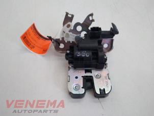 Gebruikte Slotmechaniek Achterklep Audi A3 Sportback (8VA/8VF) 2.0 TDI 16V Quattro Prijs € 9,99 Margeregeling aangeboden door Venema Autoparts