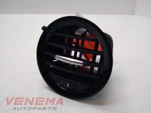 Gebruikte Luchtrooster Dashboard Opel Adam 1.0 SIDI Turbo Prijs € 14,99 Margeregeling aangeboden door Venema Autoparts