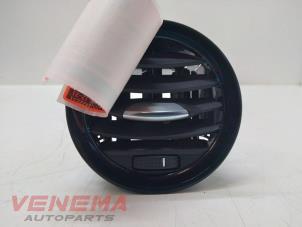 Gebruikte Luchtrooster Dashboard Opel Adam 1.0 SIDI Turbo Prijs € 14,99 Margeregeling aangeboden door Venema Autoparts