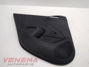 Gebruikte Deurbekleding 4Deurs links-achter Opel Corsa E 1.2 16V Prijs € 29,99 Margeregeling aangeboden door Venema Autoparts