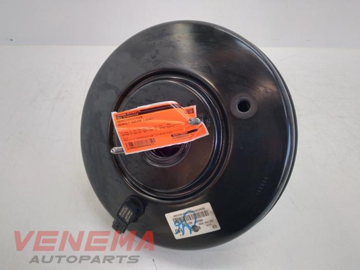 Gebruikte Rembekrachtiger Renault Kadjar (RFEH) 1.2 Energy TCE 130 Prijs € 99,99 Margeregeling aangeboden door Venema Autoparts