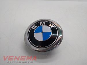 Gebruikte Achterklep Handgreep BMW 1 serie (F20) 116d 1.6 16V Efficient Dynamics Prijs € 29,99 Margeregeling aangeboden door Venema Autoparts