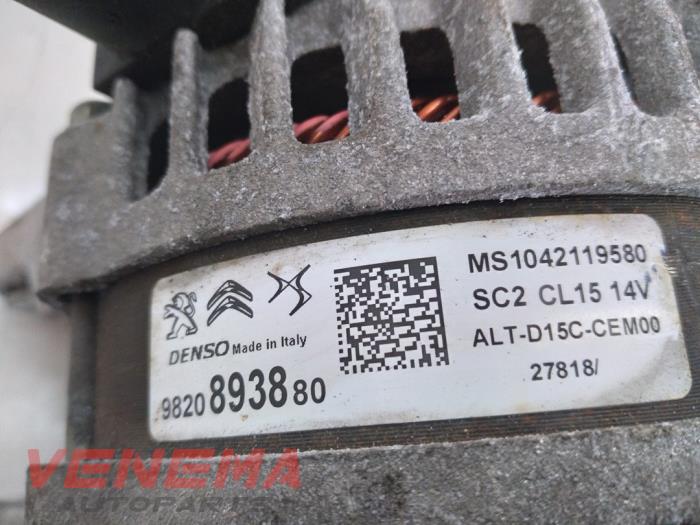 Dynamo van een Opel Grandland (X) 1.2 Turbo 12V 2020
