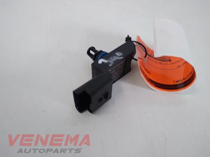 Gebruikte Map Sensor (inlaatspruitstuk) Peugeot 5008 II (M4/MC/MJ/MR) 1.2 12V e-THP PureTech 130 Prijs € 14,99 Margeregeling aangeboden door Venema Autoparts