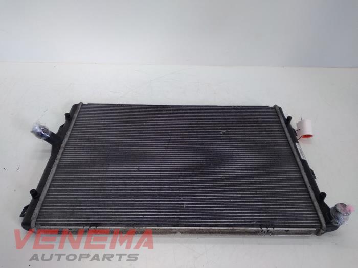 Gebruikte Radiateur Volkswagen Passat Variant (365) 2.0 TDI 16V 140 Prijs € 29,99 Margeregeling aangeboden door Venema Autoparts