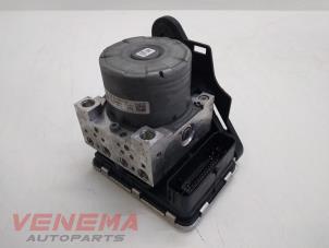 Gebruikte ABS Pomp Volkswagen Golf VII (AUA) 2.0 GTI 16V Performance Package Prijs € 69,99 Margeregeling aangeboden door Venema Autoparts