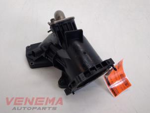 Gebruikte Inlaatspruitstuk Mercedes Sprinter 3,5t (906.73) 316 CDI 16V Prijs € 19,99 Margeregeling aangeboden door Venema Autoparts