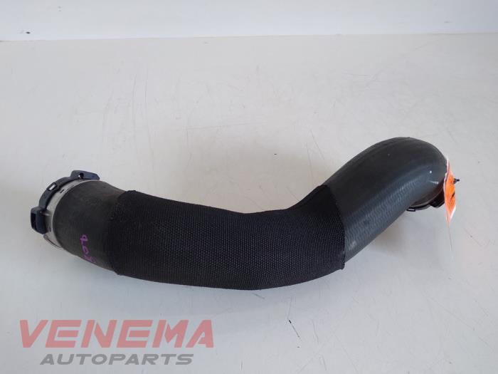 Gebruikte Intercooler Slang BMW X1 (F48) sDrive 18d 2.0 16V Prijs € 39,99 Margeregeling aangeboden door Venema Autoparts