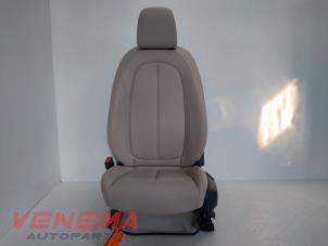 Gebruikte Voorstoel links BMW X1 (F48) sDrive 18d 2.0 16V Prijs € 199,99 Margeregeling aangeboden door Venema Autoparts
