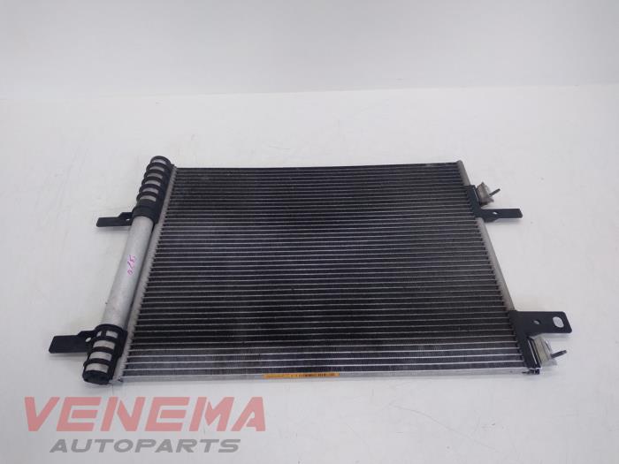 Gebruikte Airco Condensor Peugeot 5008 II (M4/MC/MJ/MR) 1.2 12V e-THP PureTech 130 Prijs € 69,99 Margeregeling aangeboden door Venema Autoparts