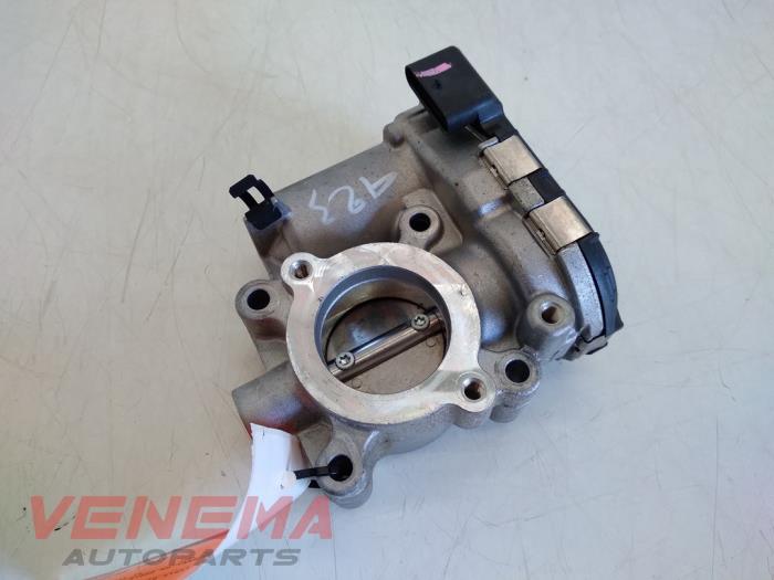 Gebruikte Gasklephuis Renault Kadjar (RFEH) 1.3 TCE 140 FAP 16V Prijs € 69,99 Margeregeling aangeboden door Venema Autoparts