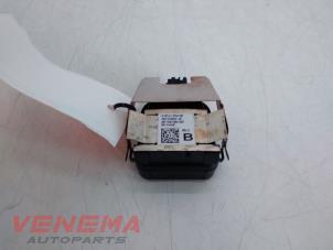 Gebruikte Regensensor Jaguar F-Pace 3.0 D 24V AWD Prijs € 59,99 Margeregeling aangeboden door Venema Autoparts