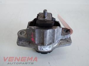 Gebruikte Motorsteun Jaguar F-Pace 3.0 D 24V AWD Prijs € 39,99 Margeregeling aangeboden door Venema Autoparts