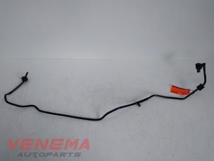 Gebruikte Brandstofleiding Jaguar F-Pace 3.0 D 24V AWD Prijs € 49,99 Margeregeling aangeboden door Venema Autoparts