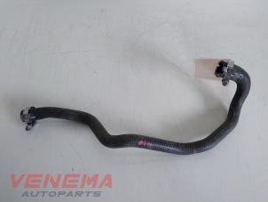 Gebruikte Intercooler Slang Jaguar F-Pace 3.0 D 24V AWD Prijs € 49,99 Margeregeling aangeboden door Venema Autoparts