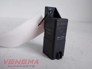 Gebruikte Voorgloei Relais Jaguar F-Pace 3.0 D 24V AWD Prijs € 29,99 Margeregeling aangeboden door Venema Autoparts