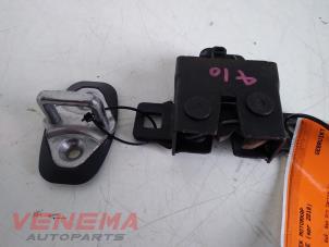 Gebruikte Motorkap Slotmechaniek Jaguar F-Pace 3.0 D 24V AWD Prijs € 14,99 Margeregeling aangeboden door Venema Autoparts