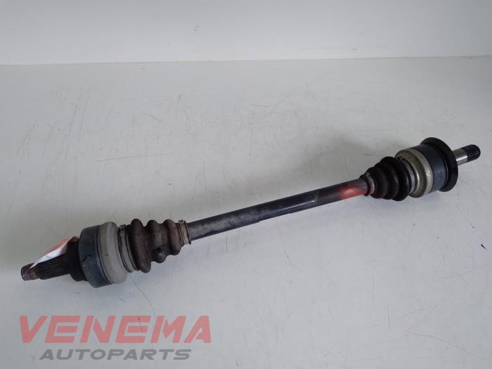 Gebruikte Steekas links-achter BMW 1 serie (F20) 116i 1.5 12V Prijs € 49,99 Margeregeling aangeboden door Venema Autoparts