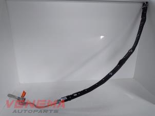 Gebruikte Airbag hemel links Mercedes ML II (164/4JG) 3.5 350 4-Matic V6 24V Prijs € 79,99 Margeregeling aangeboden door Venema Autoparts