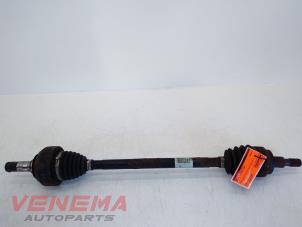 Gebruikte Aandrijfas links-achter Mercedes ML II (164/4JG) 3.5 350 4-Matic V6 24V Prijs € 39,99 Margeregeling aangeboden door Venema Autoparts