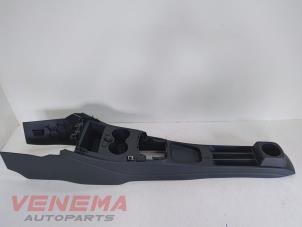 Gebruikte Middenconsoles Volkswagen Polo V (6R) 1.2 12V BlueMotion Technology Prijs € 29,99 Margeregeling aangeboden door Venema Autoparts