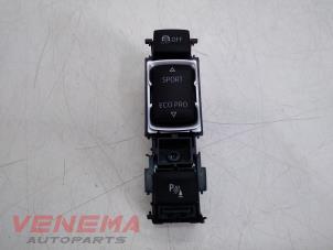 Gebruikte Schakelaar BMW 4 serie Gran Coupe (F36) 420i 2.0 Turbo 16V Prijs € 39,99 Margeregeling aangeboden door Venema Autoparts