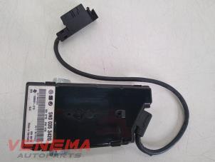 Gebruikte USB module Skoda Superb Combi (3TAC/TAF) 1.6 TDI Prijs € 34,99 Margeregeling aangeboden door Venema Autoparts