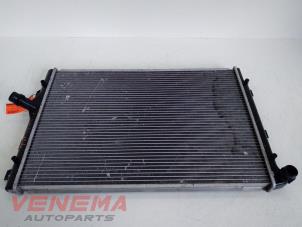 Gebruikte Radiateur Skoda Superb Combi (3TAC/TAF) 1.6 TDI Prijs € 39,99 Margeregeling aangeboden door Venema Autoparts