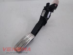 Gebruikte Gaspedaal Ford Fiesta 7 1.0 EcoBoost 12V Prijs € 24,99 Margeregeling aangeboden door Venema Autoparts