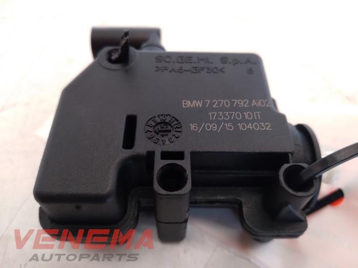 Tankklep Vergrendelingsmotor van een BMW 4 serie Gran Coupe (F36) 430d 3.0 24V 2016