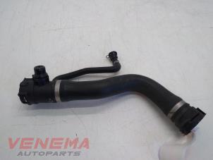 Gebruikte Koelwaterslang BMW 4 serie Gran Coupe (F36) 420i 2.0 Turbo 16V Prijs € 24,99 Margeregeling aangeboden door Venema Autoparts