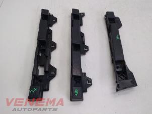 Gebruikte Steun (diversen) BMW 1 serie (F20) 120i 1.6 16V Prijs € 24,99 Margeregeling aangeboden door Venema Autoparts