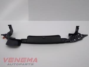 Gebruikte Bumperdeel midden-achter Seat Leon SC (5FC) 2.0 TDI FR 16V Prijs € 9,99 Margeregeling aangeboden door Venema Autoparts