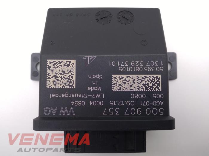 Gebruikte Module Verlichting Seat Leon SC (5FC) 2.0 TDI FR 16V Prijs € 34,99 Margeregeling aangeboden door Venema Autoparts