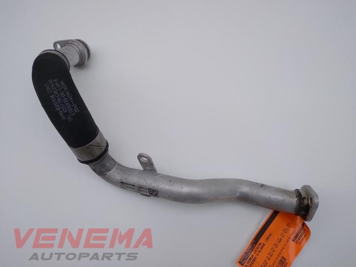 Gebruikte Oliedruk Leiding Mercedes C (R205) 4.0 C-63 AMG V8 Biturbo Prijs € 59,99 Margeregeling aangeboden door Venema Autoparts