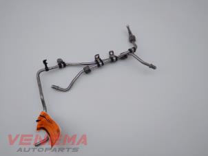 Gebruikte Brandstofleiding Mercedes C (R205) C-63 AMG 4.0 V8 Biturbo Prijs € 59,99 Margeregeling aangeboden door Venema Autoparts