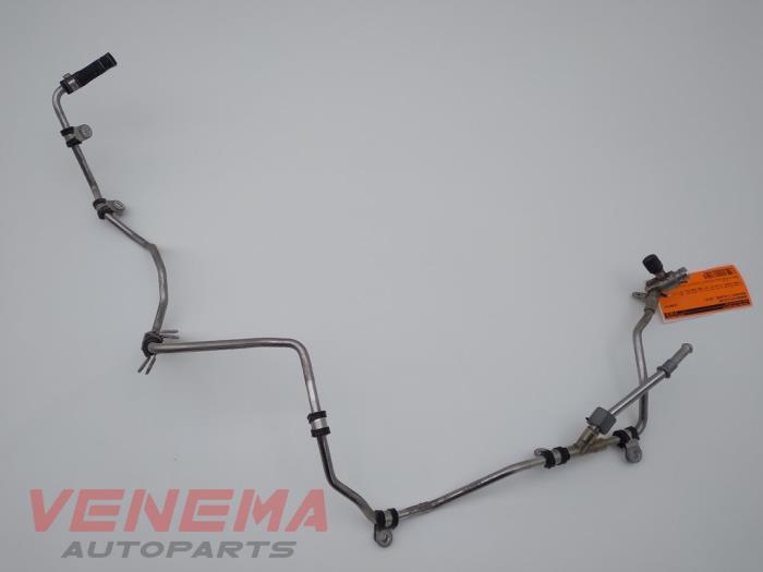 Gebruikte Brandstofleiding Mercedes C (R205) 4.0 C-63 AMG V8 Biturbo Prijs € 99,99 Margeregeling aangeboden door Venema Autoparts