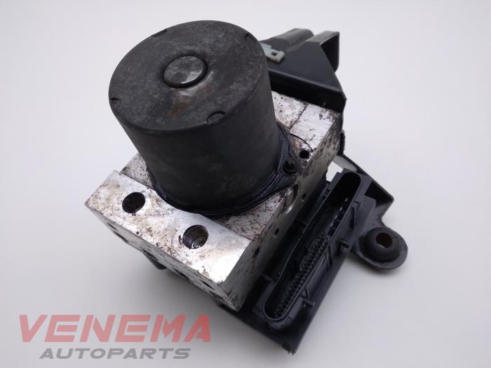 Gebruikte ABS Pomp Ford Transit 2.2 TDCi 16V Prijs € 74,99 Margeregeling aangeboden door Venema Autoparts