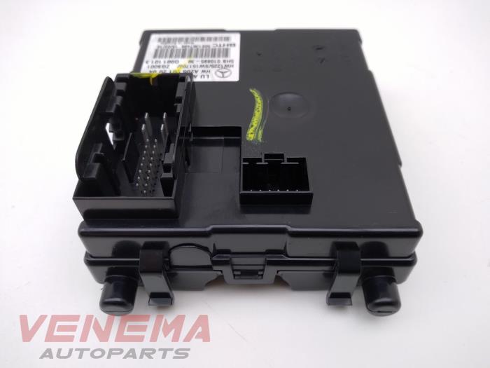 Computer Koeling van een Mercedes-Benz C (W205) C-200 2.0 CGI 16V 2017