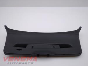 Gebruikte Bekleding Achterklep BMW 1 serie (E81) 116i 2.0 16V Prijs € 14,99 Margeregeling aangeboden door Venema Autoparts