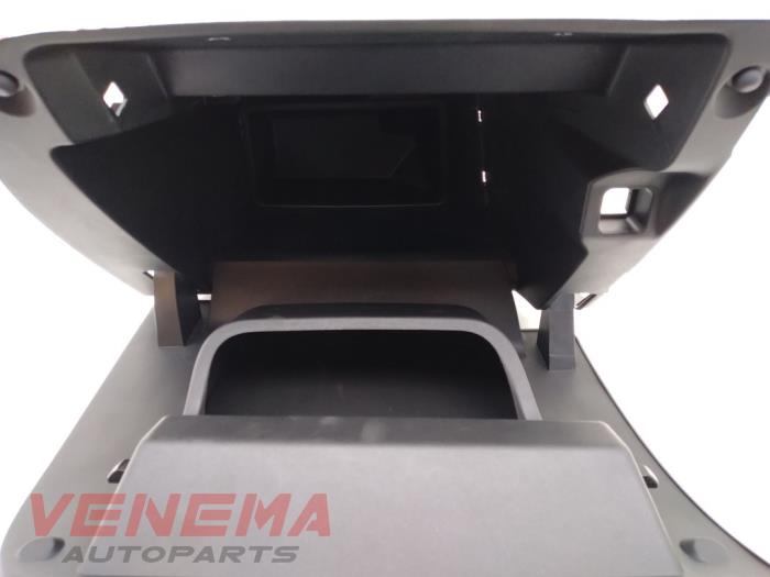 Dashboardkastje Toyota Verso S 1.33 16V Dual VVT-I - 5555152190