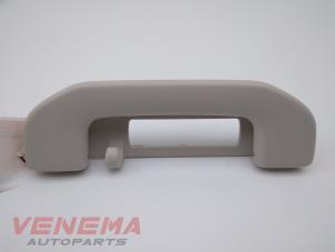 Gebruikte Handgreep Mercedes E Estate (S213) E-200d 2.0 Turbo 16V Prijs € 9,99 Margeregeling aangeboden door Venema Autoparts